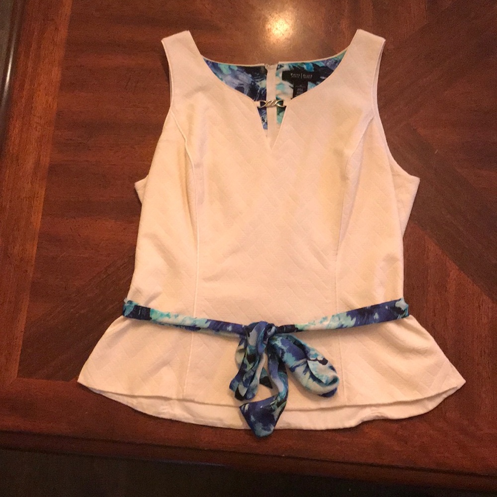 Sophisticated White House Black Market Top